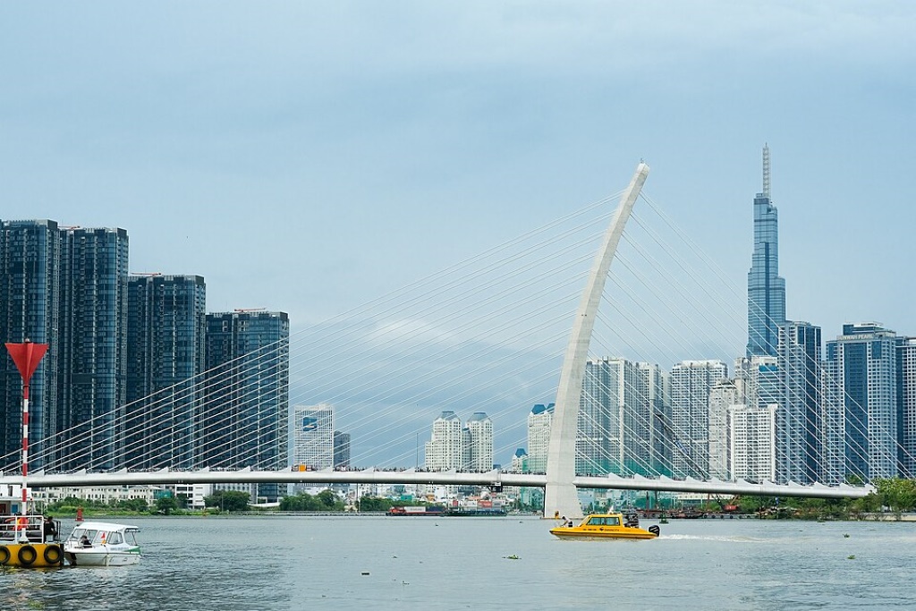 Kết nối Thủ Thiêm và trung tâm TP.HCM qua sông Sài Gòn